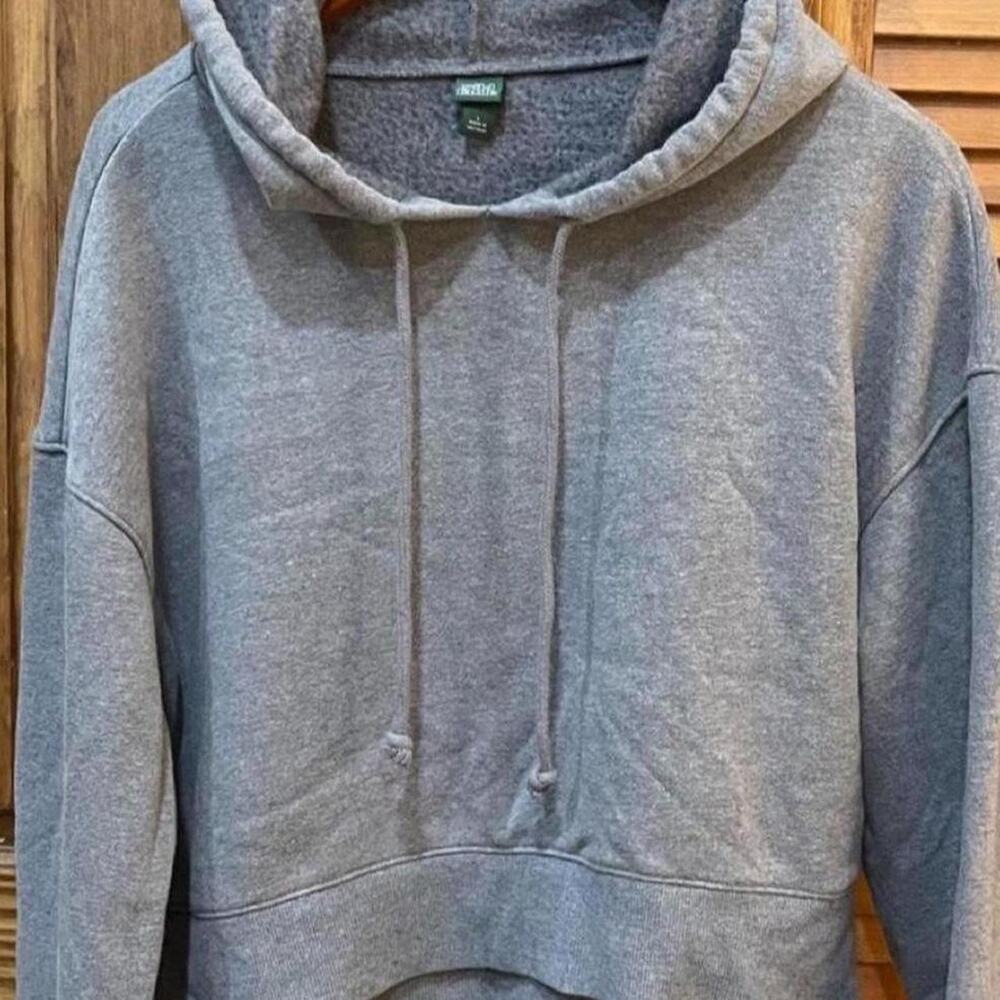 Wild fable gray cropped hoodie